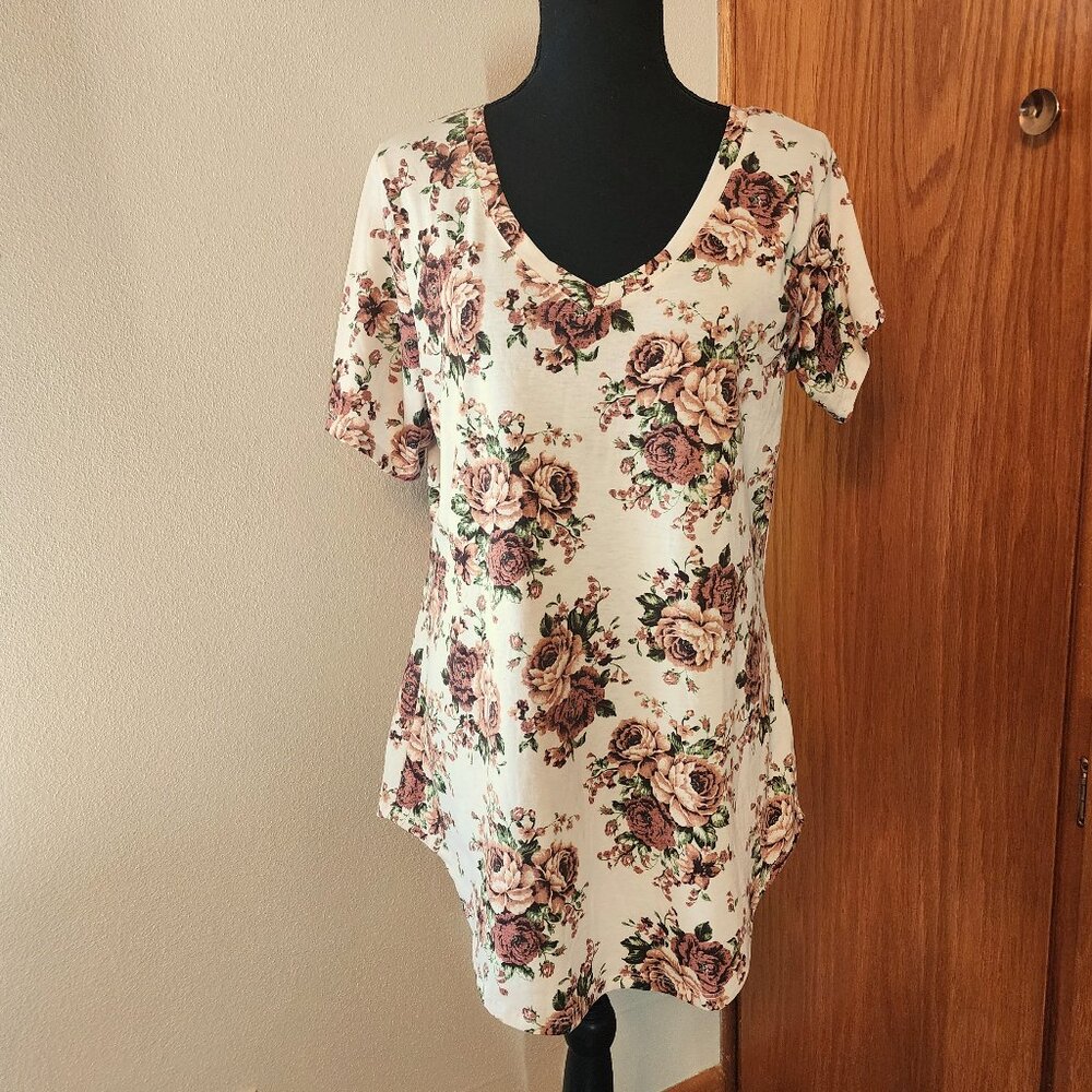 Lularoe Women's S White/Floral Print Short Sleeve Pullover EUC #556